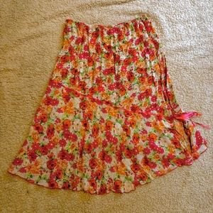 Floral mid length skirt.